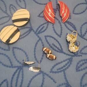 Elegant Red and Cream Earrings Set